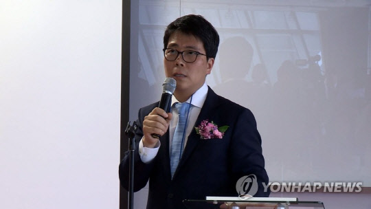 부산 스마트시티 마스터플래너인 천재원 영국 엑센트리 대표가 영국 사업과 MP 일을 병행하다 부담감에 사의를 표명하면서 해당 사업 차질이 불가피해졌다.<연합뉴스>